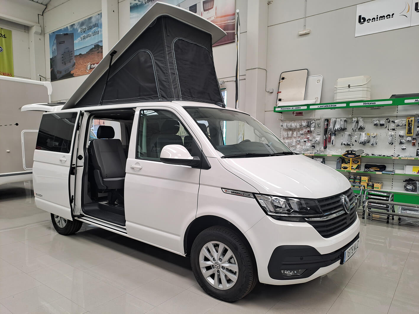 Volkswagen T-BUDDY Caravelle Premium Color Blanco