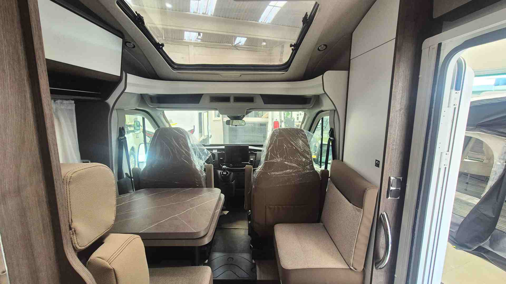Comedor autocaravana Y840