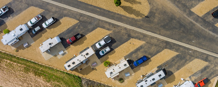 Limpiar el baño de una autocaravana parking autocaravanas vaciar depósito aguas grises Caravaning Plaza