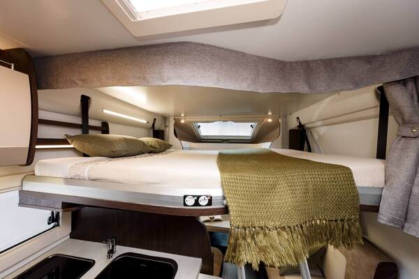 Autocaravana Tessoro T463 dormitorio