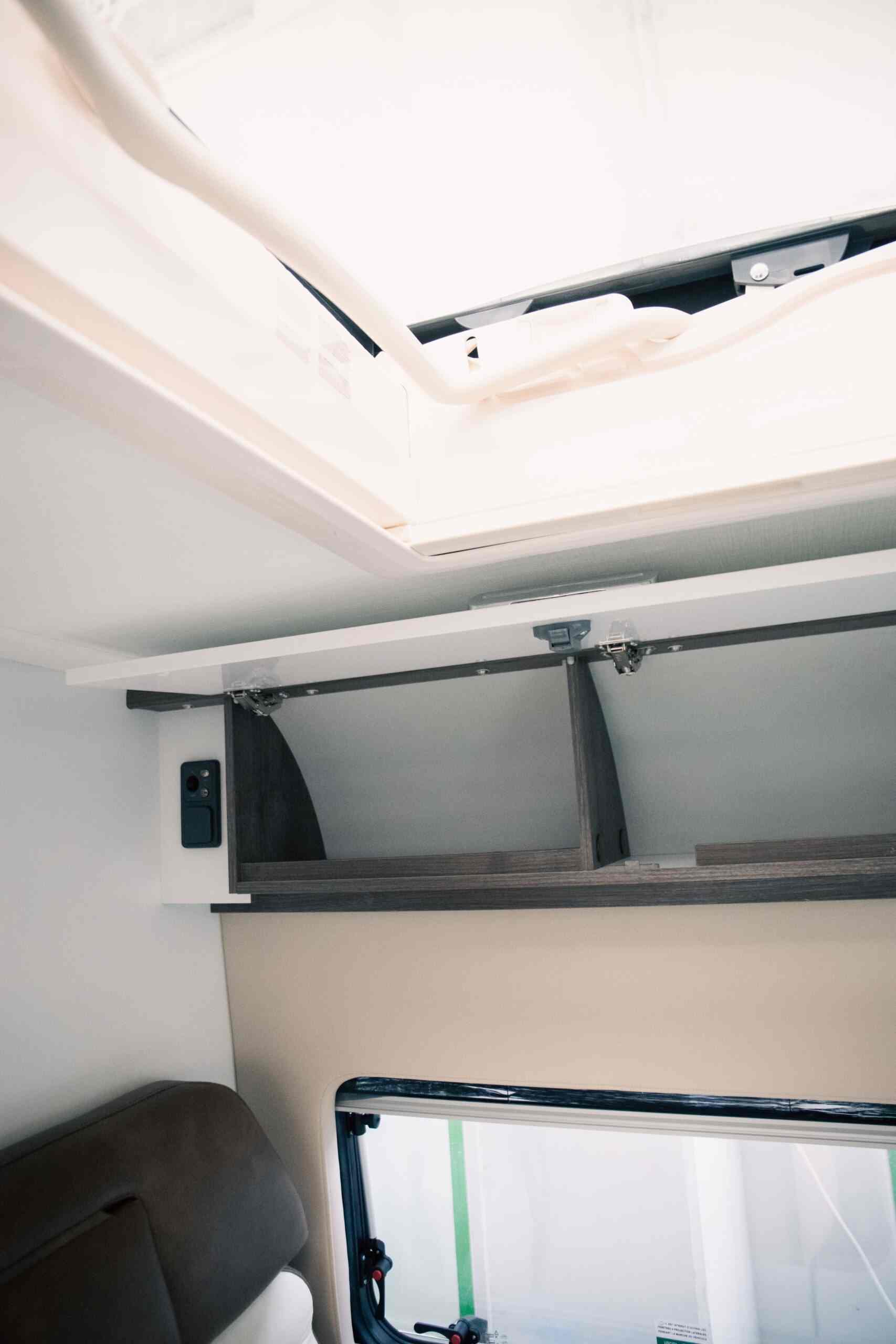 armario camper abierto