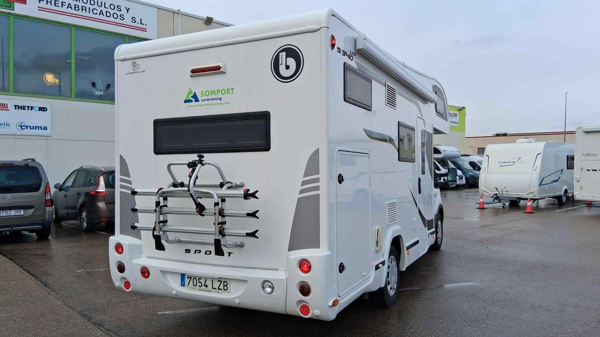 Parte trasera autocaravana