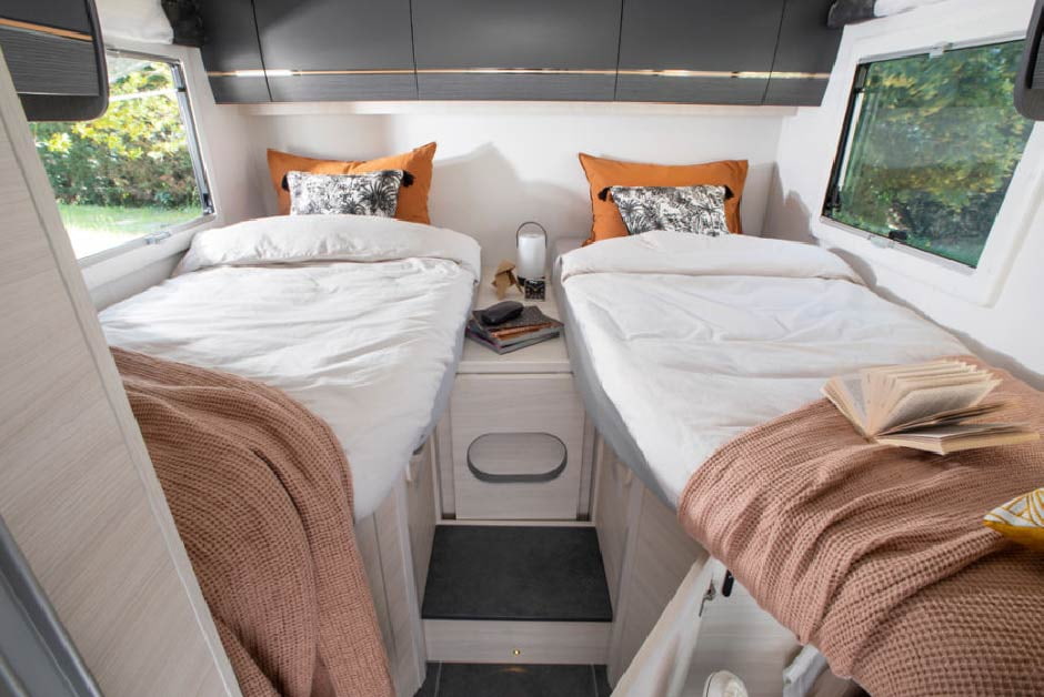 autocaravana perfilada 4 plazas caravaning plaza_