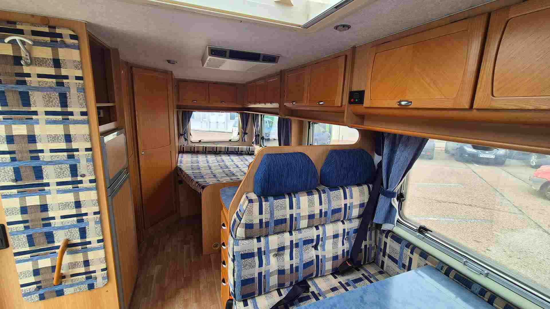interior autocaravana