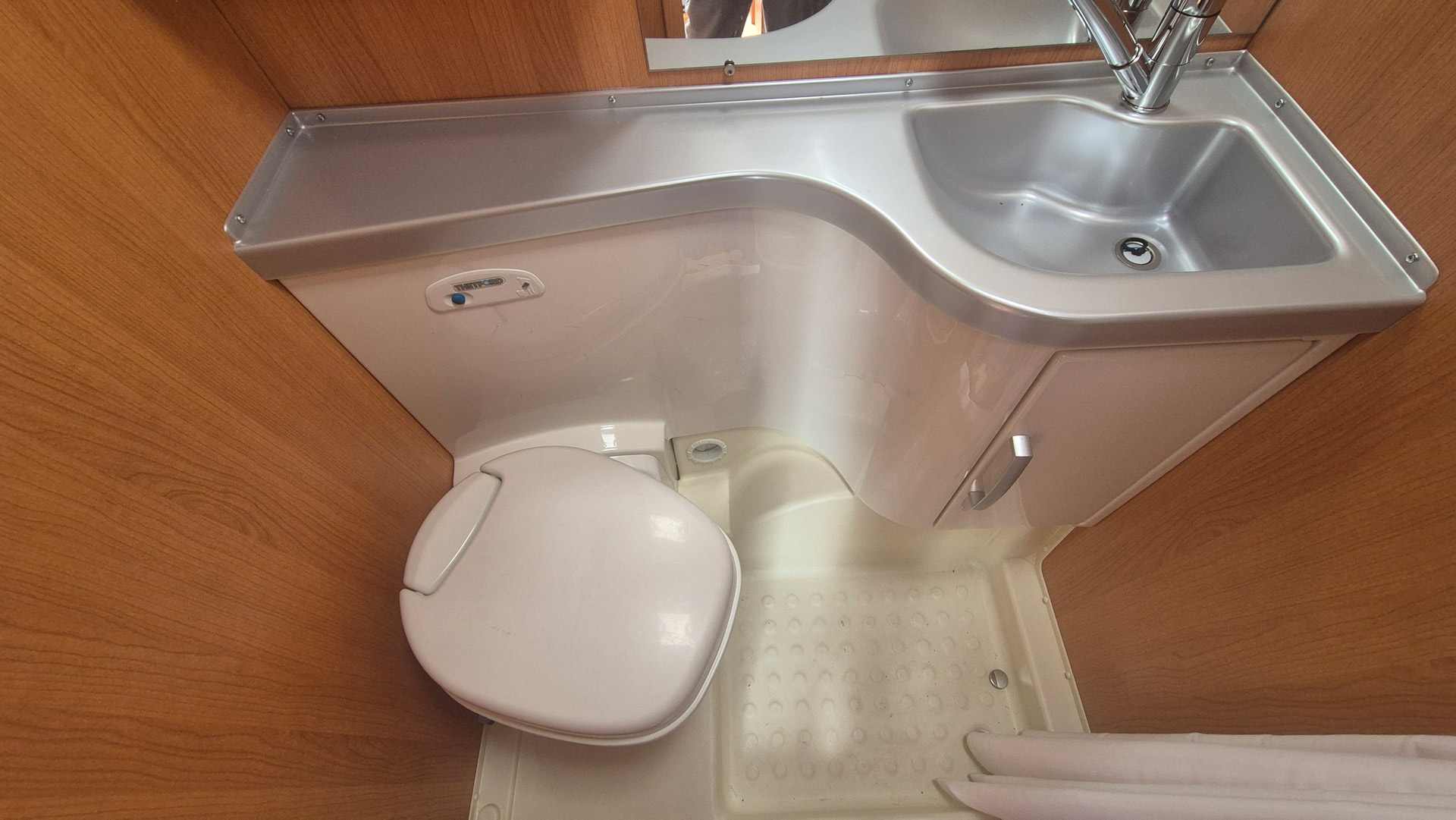 caravana baño Knaus