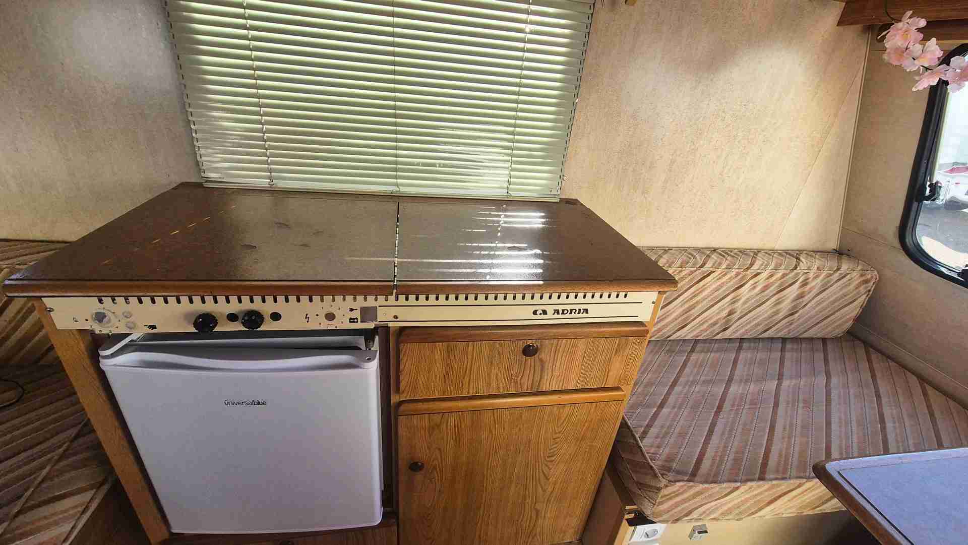 caravana adriá cocina