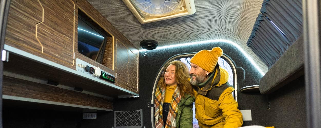 como tener luz una caravana Caravaning Plaza zaragoza pequeñas televisión