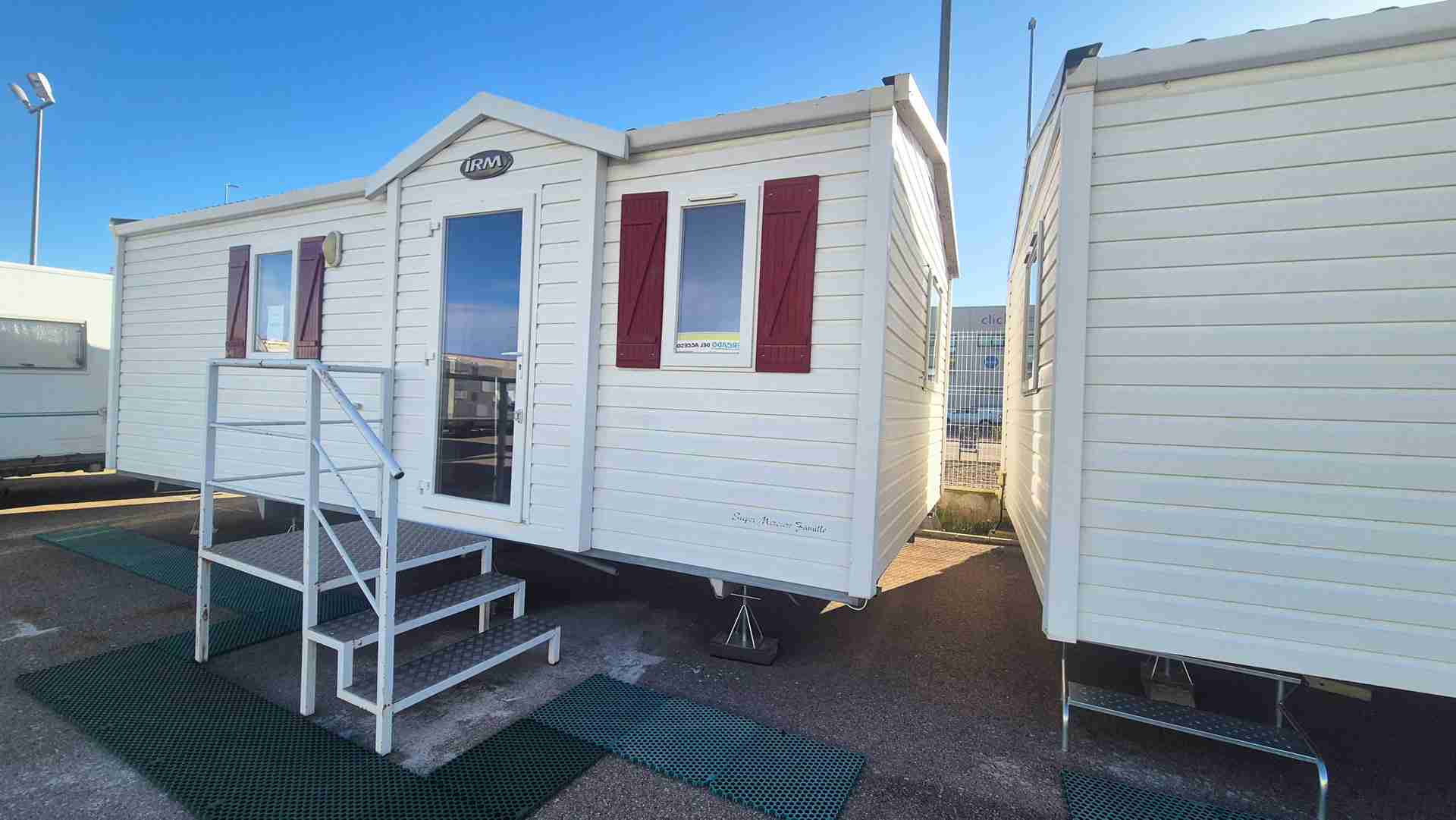 mobile home exterior