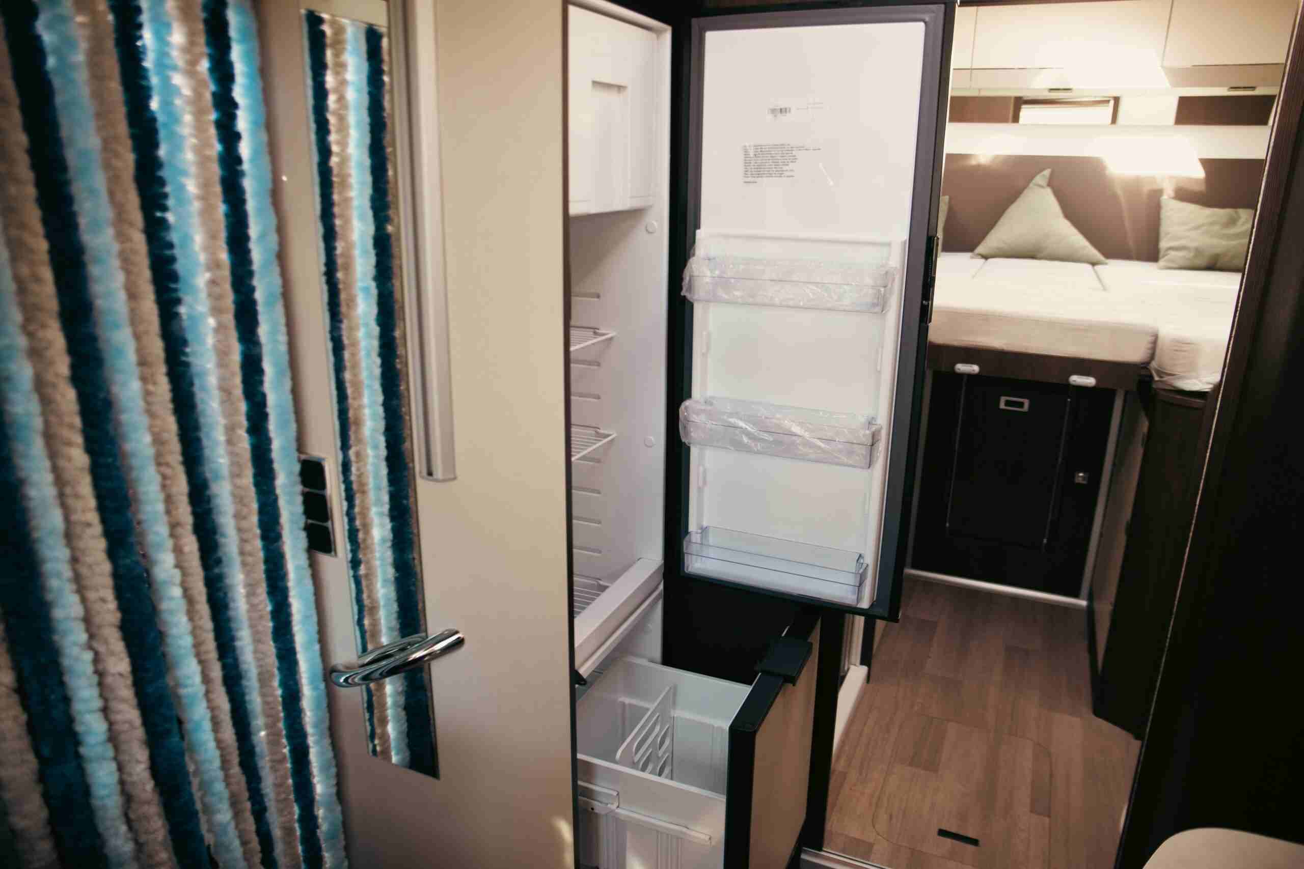 Interior nevera autocaravana segunda mano