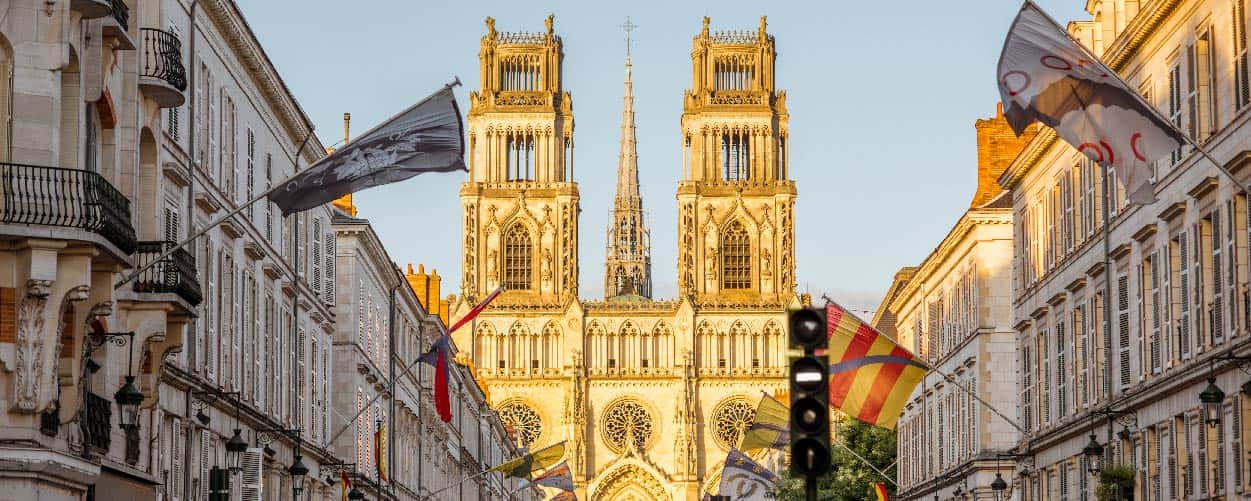 ruta a paris autocaravana Caravaning plaza zaragoza visitar orleans