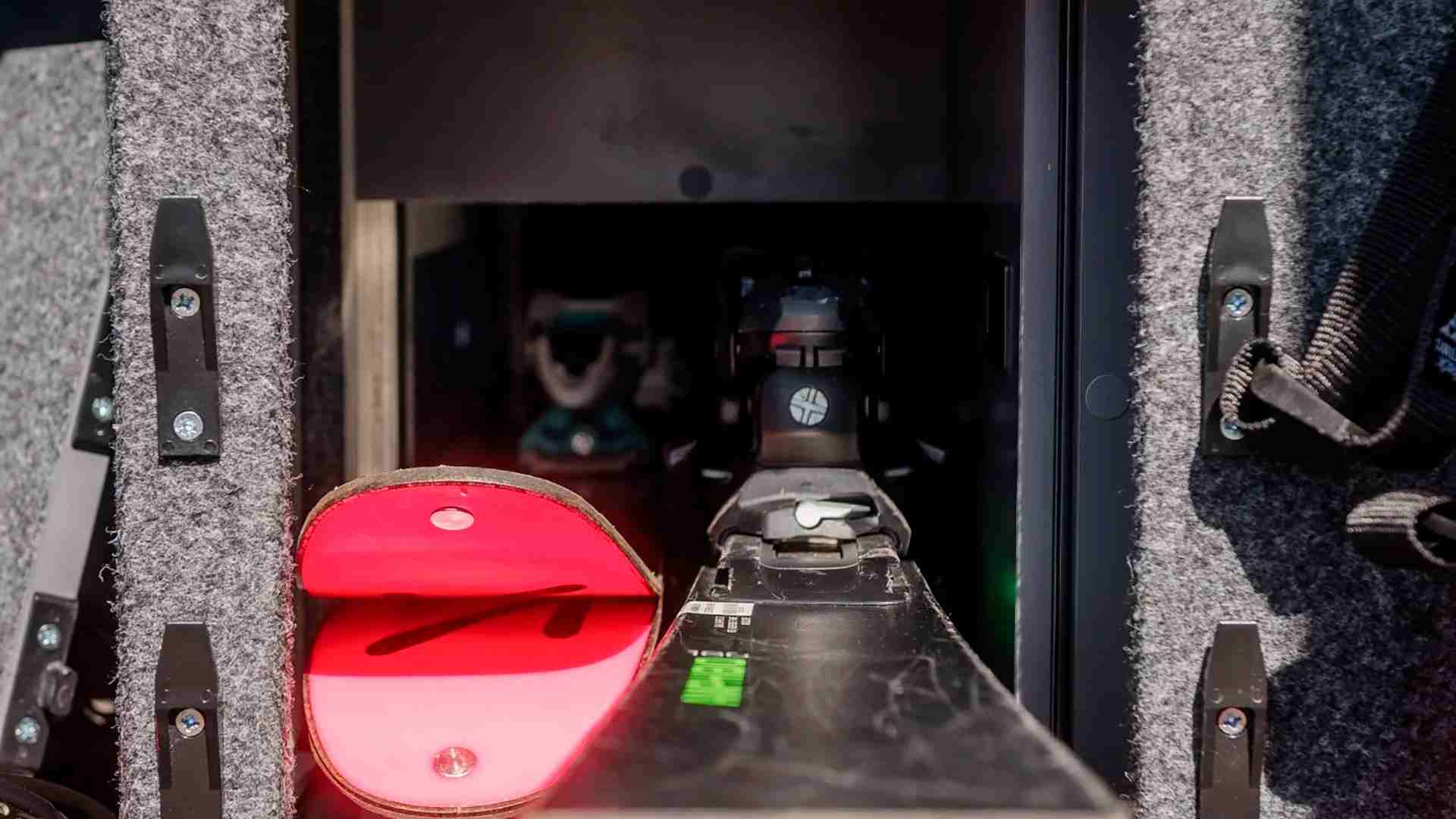 guardar skis camper maletero