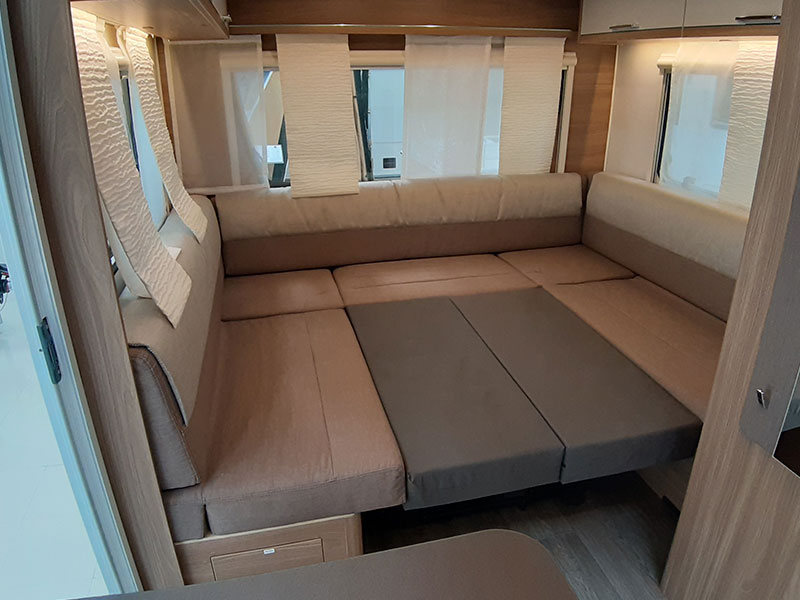 sofa cama de matrimonio caravana